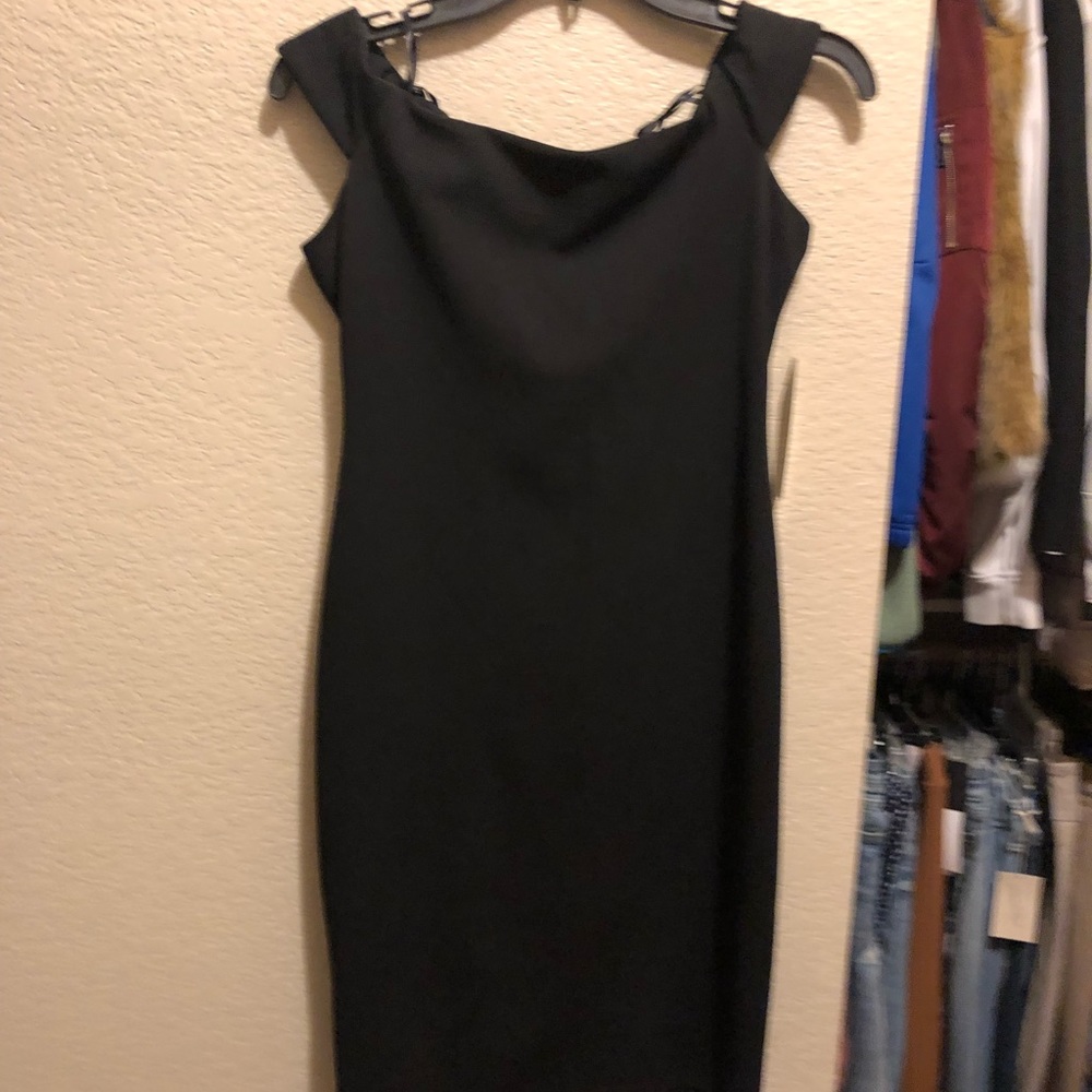 NWT ELIZA J (Nordstrom purchase) size 6P black formal off the shoulder dress